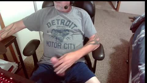 Snapshot of michigan_daddy chatting on 09.22.25 TattedInDetroit online show from 09.22.25