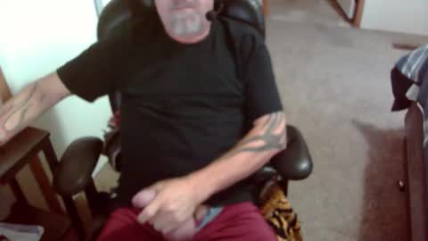 Snapshot of michigan_daddy chatting on 11.25.25 TattedInDetroit online show from 11.25.25