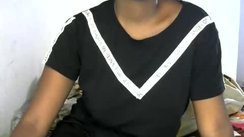 Snapshot of michou61 chatting on 11.01.25 michou61 online show from 11.01.25