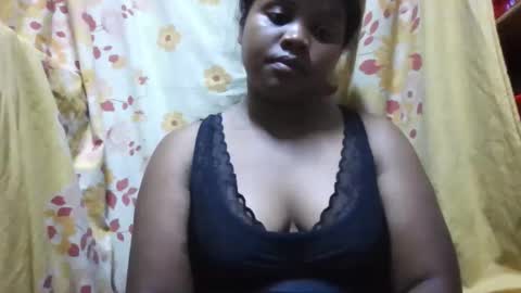 Snapshot of michou61 chatting on 11.18.25 michou61 online show from 11.18.25