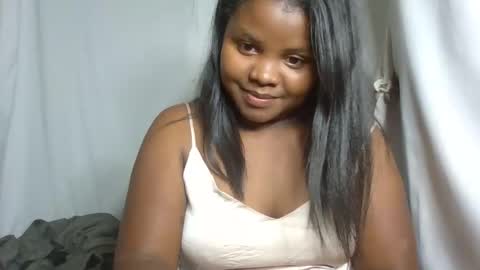 Snapshot of michou61 chatting on 12.17.25 michou61 online show from 12.17.25