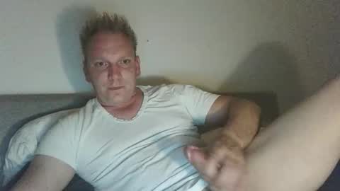 mickkxl online show from 10.02.25