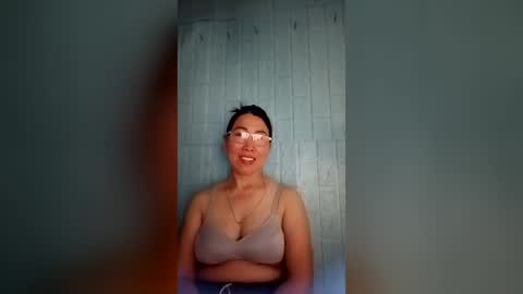 Snapshot of mickye00 chatting on 06.18.26 Miky online show from 06.18.26