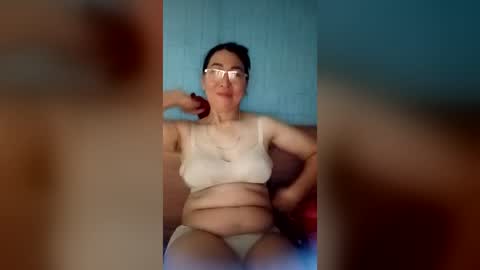 Snapshot of mickye00 chatting on 06.24.26 Miky online show from 06.24.26