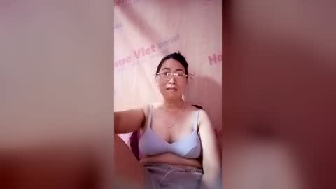 Snapshot of mickye00 chatting on 06.25.26 Miky online show from 06.25.26