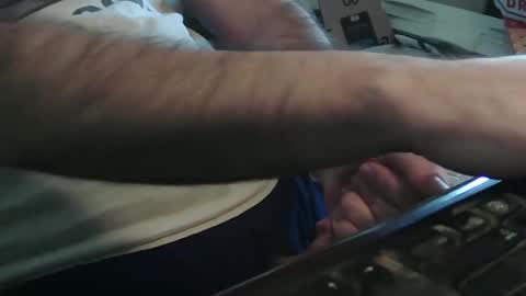 Snapshot of micwalrus chatting on 09.19.25 micwalrus online show from 09.19.25