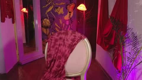 Snapshot of midas307k chatting on 10.05.25 Midas online show from 10.05.25