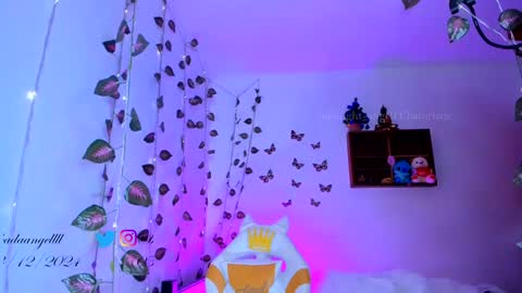 Snapshot of midnight_angell chatting on 12.04.24       online show from 12.04.24