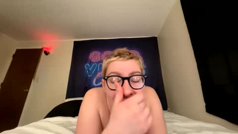 midnightmochi2 online show from 04.19.26