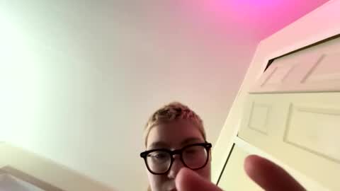 midnightmochi2 online show from 04.22.26