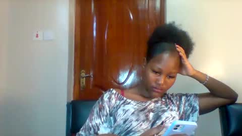 Snapshot of midnightt_tease chatting on 09.19.25 midnightt_tease online show from 09.19.25