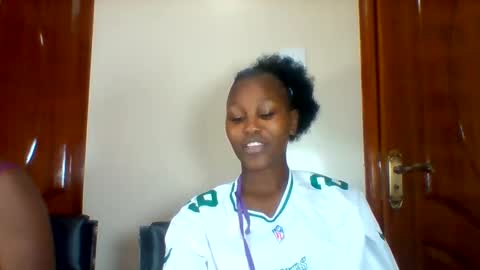 Snapshot of midnightt_tease chatting on 09.19.25 midnightt_tease online show from 09.19.25