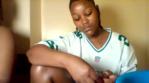 Snapshot of midnightt_tease chatting on 10.02.25 midnightt_tease online show from 10.02.25