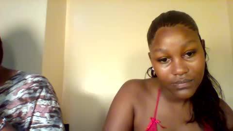 Snapshot of midnightt_tease chatting on 10.02.25 midnightt_tease online show from 10.02.25