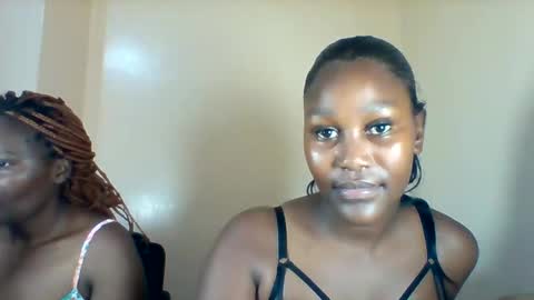 Snapshot of midnightt_tease chatting on 10.17.25 midnightt_tease online show from 10.17.25