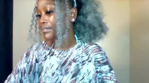 Snapshot of midnightt_tease chatting on 12.05.25 midnightt_tease online show from 12.05.25