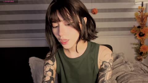 midori__san online show from 12.04.25