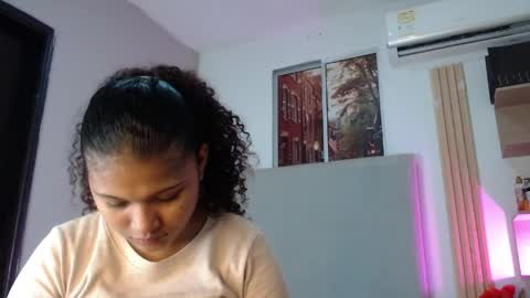 Snapshot of miel_alisha chatting on 03.22.26 miel online show from 03.22.26