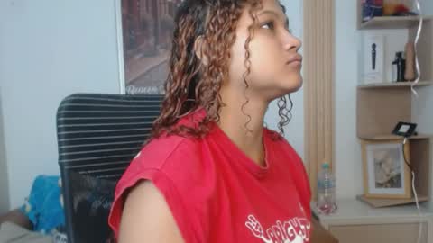 Snapshot of miel_alisha chatting on 06.07.26 miel online show from 06.07.26