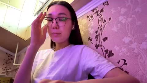 Snapshot of migdaliafenlon chatting on 09.28.25 Nova online show from 09.28.25