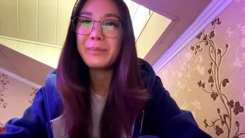 Snapshot of migdaliafenlon chatting on 10.05.25 Nova online show from 10.05.25