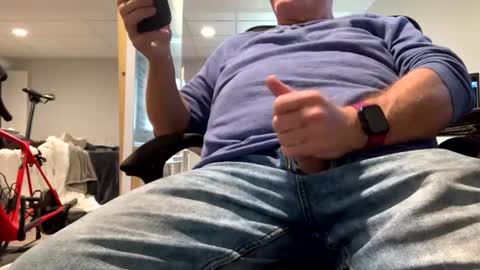 miggie001 online show from 11.17.25