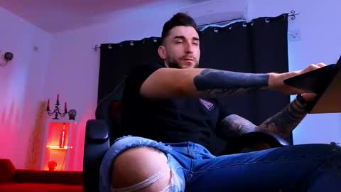 MightyAaron online show from 01.15.26