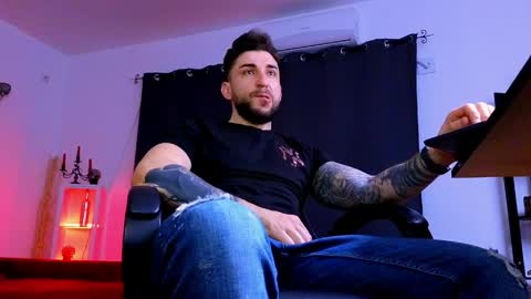 MightyAaron online show from 04.05.26