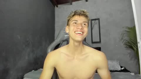 Snapshot of miguel_hz chatting on 12.02.24 Miguel Hernandez online show from 12.02.24