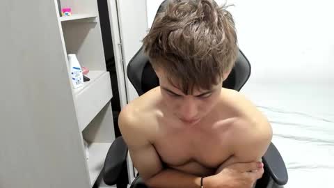 Snapshot of miguel_hz chatting on 10.26.25 Miguel Hernandez online show from 10.26.25