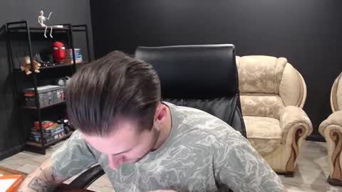 Snapshot of mihasikd chatting on 11.19.25 Misha Winchester online show from 11.19.25