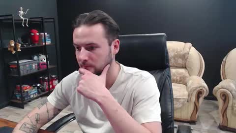 Snapshot of mihasikd chatting on 11.25.25 Misha Winchester online show from 11.25.25