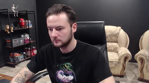 Snapshot of mihasikd chatting on 11.26.25 Misha Winchester online show from 11.26.25