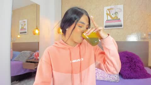 Miia online show from 04.11.26