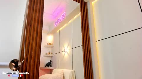 Snapshot of miia_parker_ chatting on 10.23.25 online show from 10.23.25