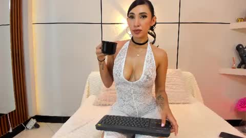    online show from 06.10.26