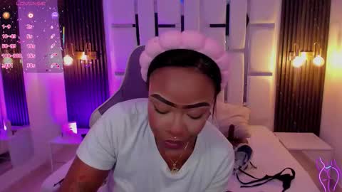 Miia Schwarz  online show from 10.16.25