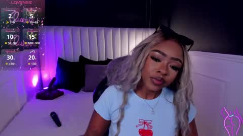 Miia Schwarz  online show from 04.10.26