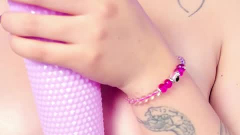 Mia online show from 02.20.26