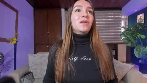 Miia 3 online show from 12.20.25