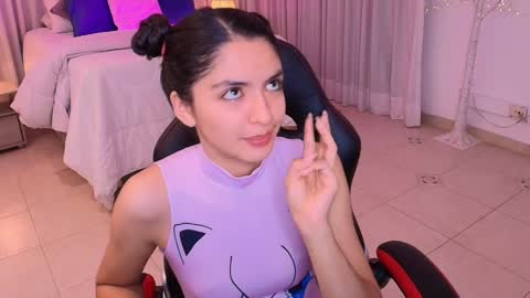 Mia online show from 02.21.25