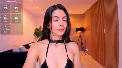 Mia online show from 10.02.25