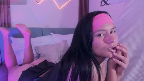 Mia  online show from 03.16.26