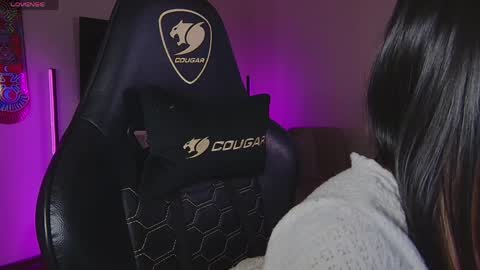 Snapshot of miiaaaa_ chatting on 03.30.26 You can tell me Mai online show from 03.30.26