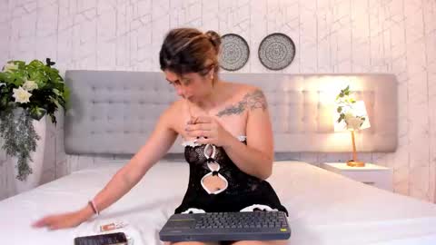 Mia Coopper online show from 09.18.25