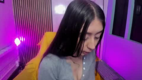 Snapshot of miilu__1 chatting on 12.19.25 miilu online show from 12.19.25