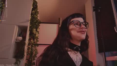 mika_moon_ online show from 10.26.25