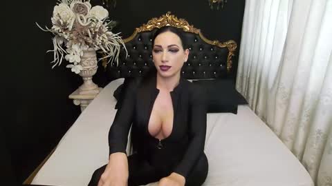 Mikaela online show from 01.06.25