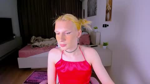 Snapshot of mikaella_nicole chatting on 06.22.26 mikaella_nicole online show from 06.22.26