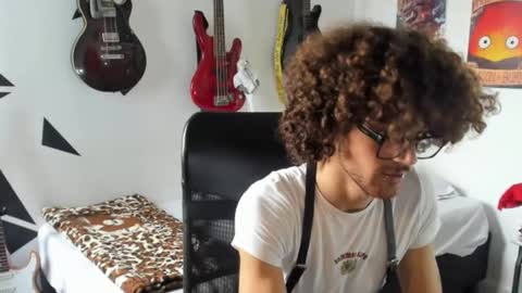 mikaelrizzzo online show from 10.04.25